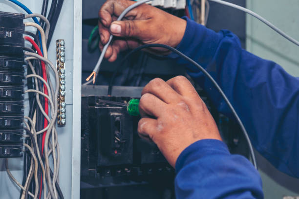 Best Electrical Contractors for Businesses  in Libertyvle, IL